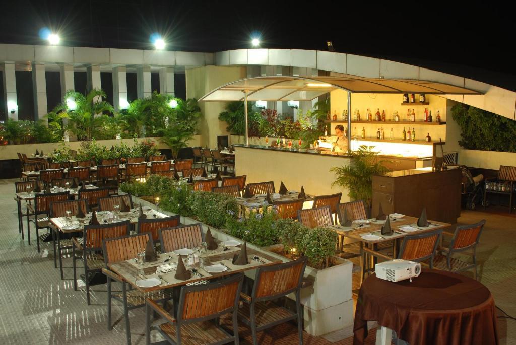 Ambience Executive Hotel Pimpri-Chinchwad Restaurante foto